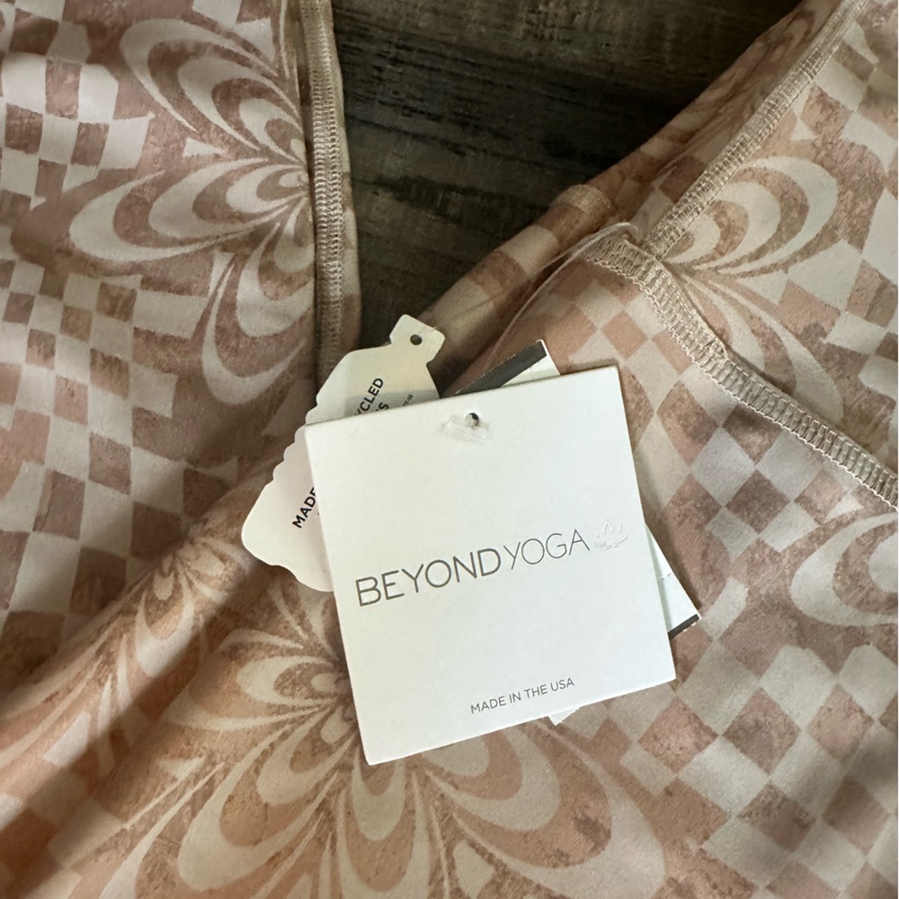 Beyond Yoga High Waisted Midi Leggings in Check Flower - Picture 4 of 7